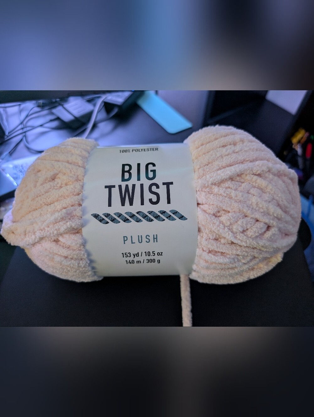 Big Twist Plush Yarn-Strawberry Smoothie 10.5 oz 300g NEW